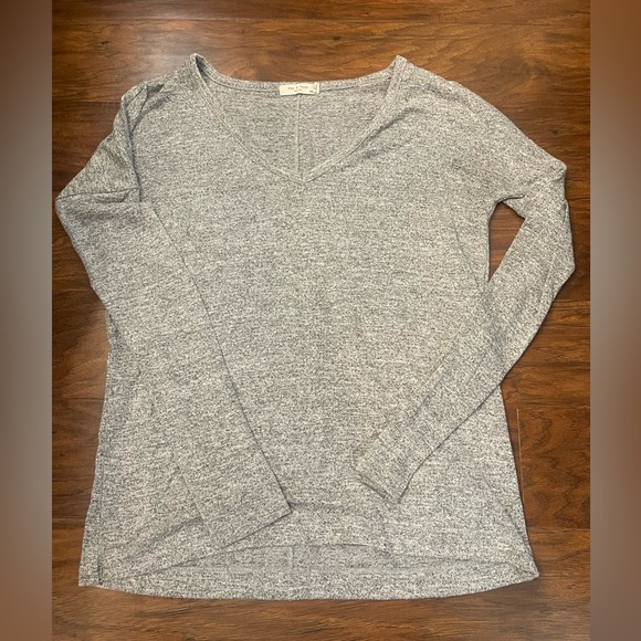 Rag & Bone Long Sleeve VNeck Tshirt Size XS - Picture 1 of 4